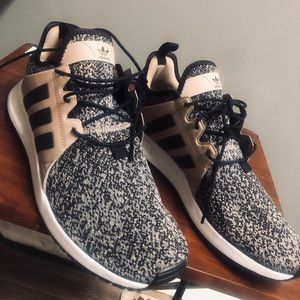 Barely worn and still in great condition.